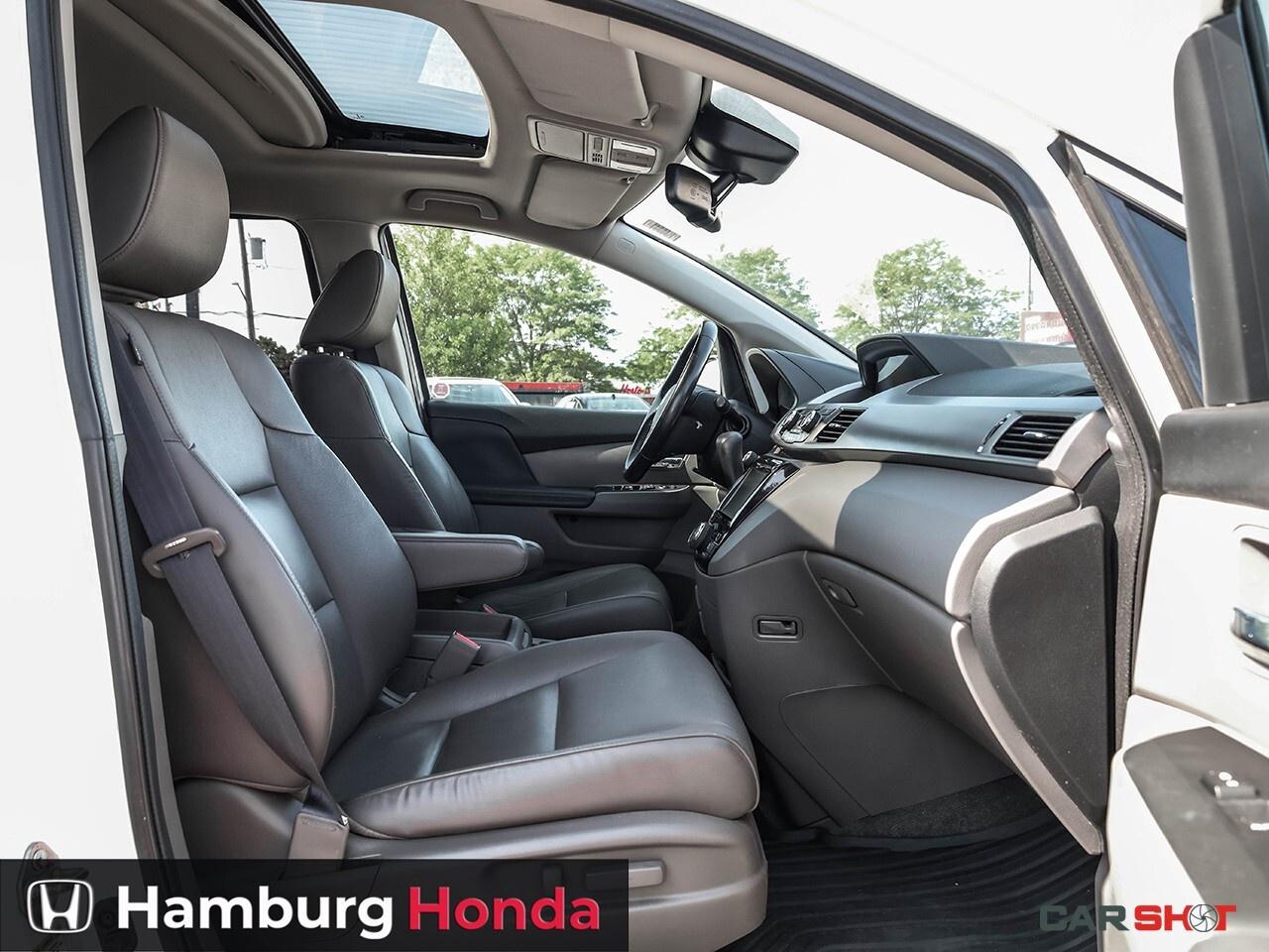 2016 Honda Odyssey w/Navigation Photo