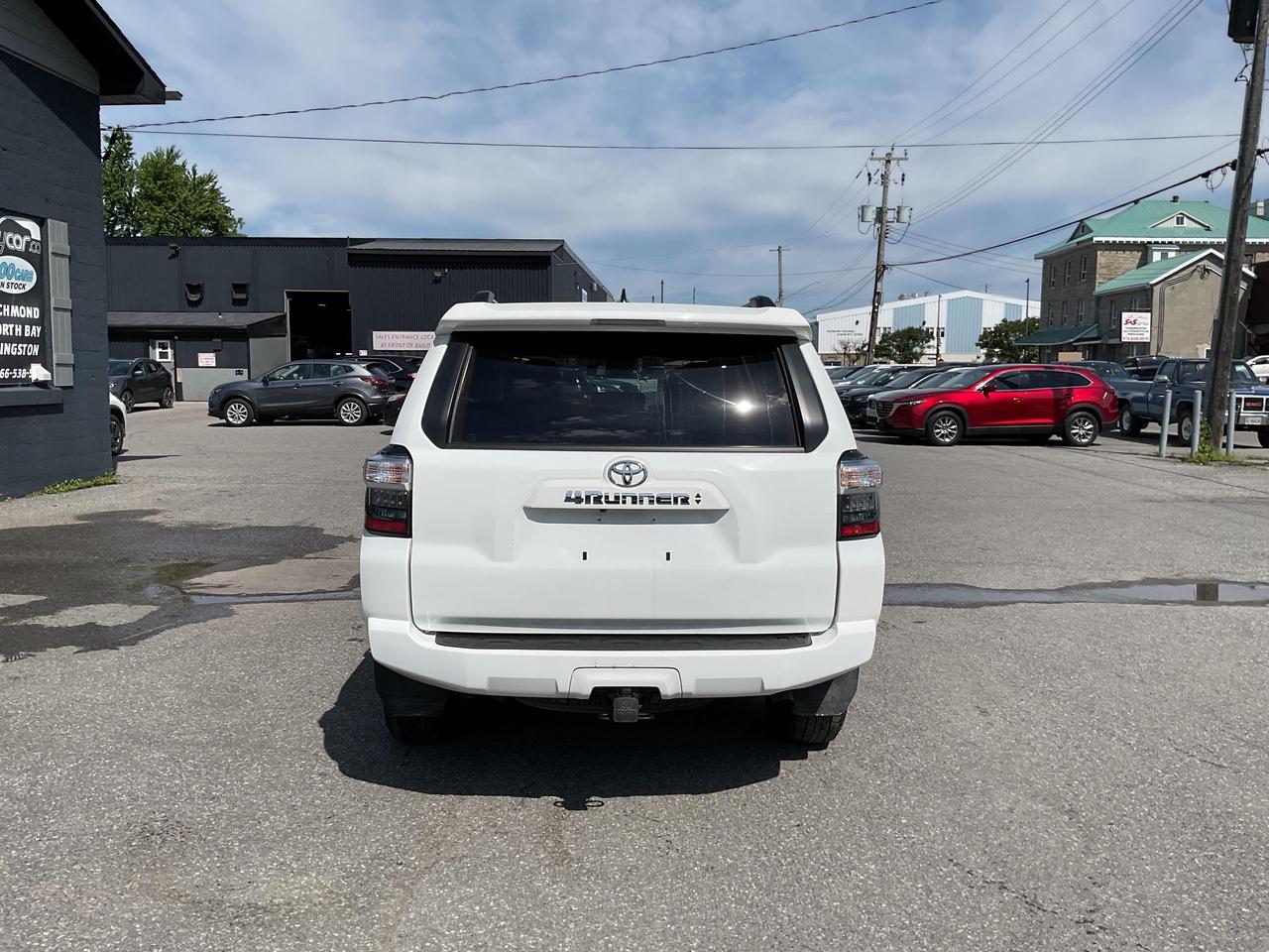 2024 Toyota 4Runner Base 4dr 4x4 Photo