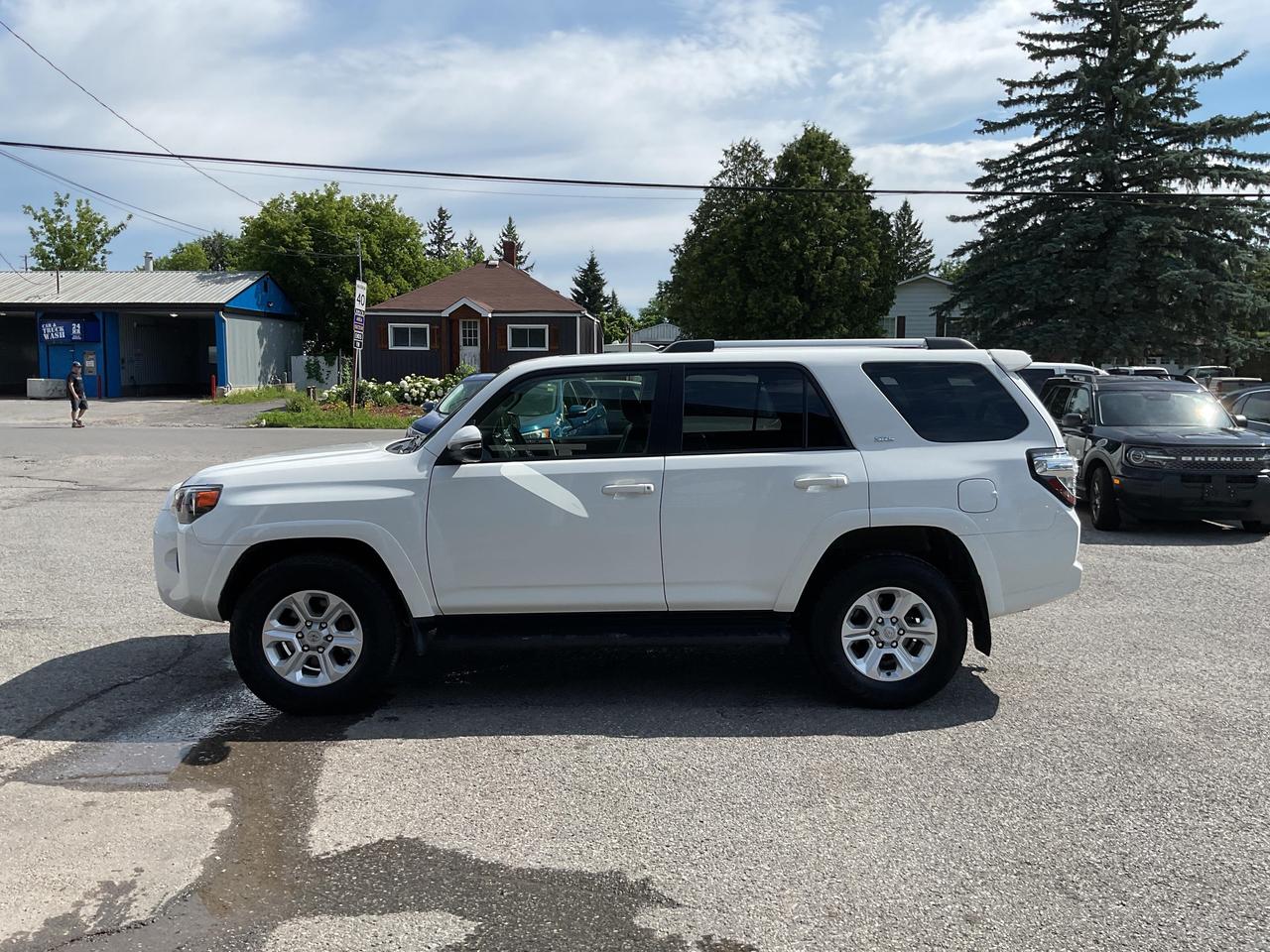2024 Toyota 4Runner Base 4dr 4x4 Photo