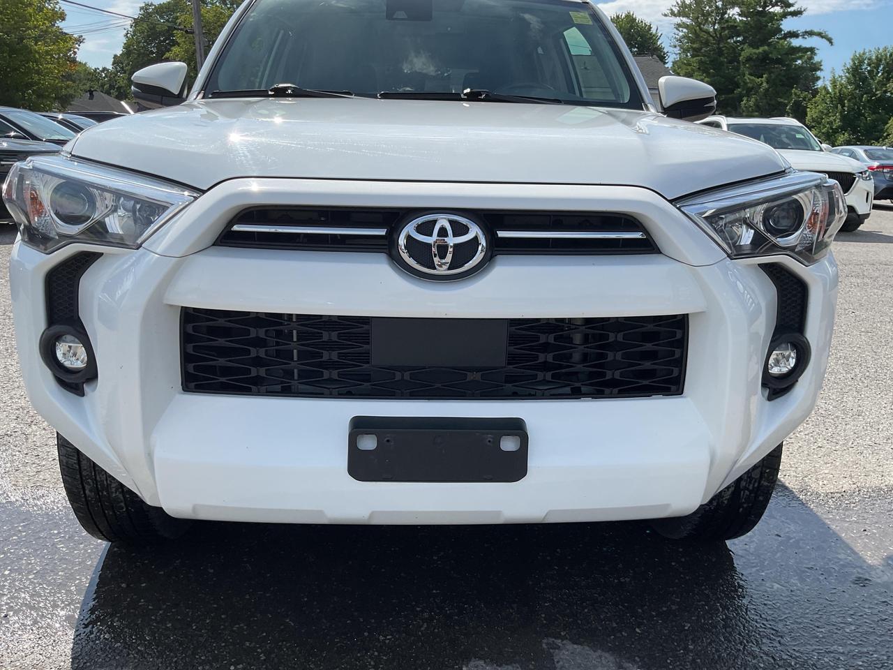 2024 Toyota 4Runner Base 4dr 4x4 Photo