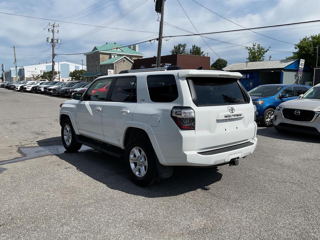 2024 Toyota 4Runner Base 4dr 4x4 Photo