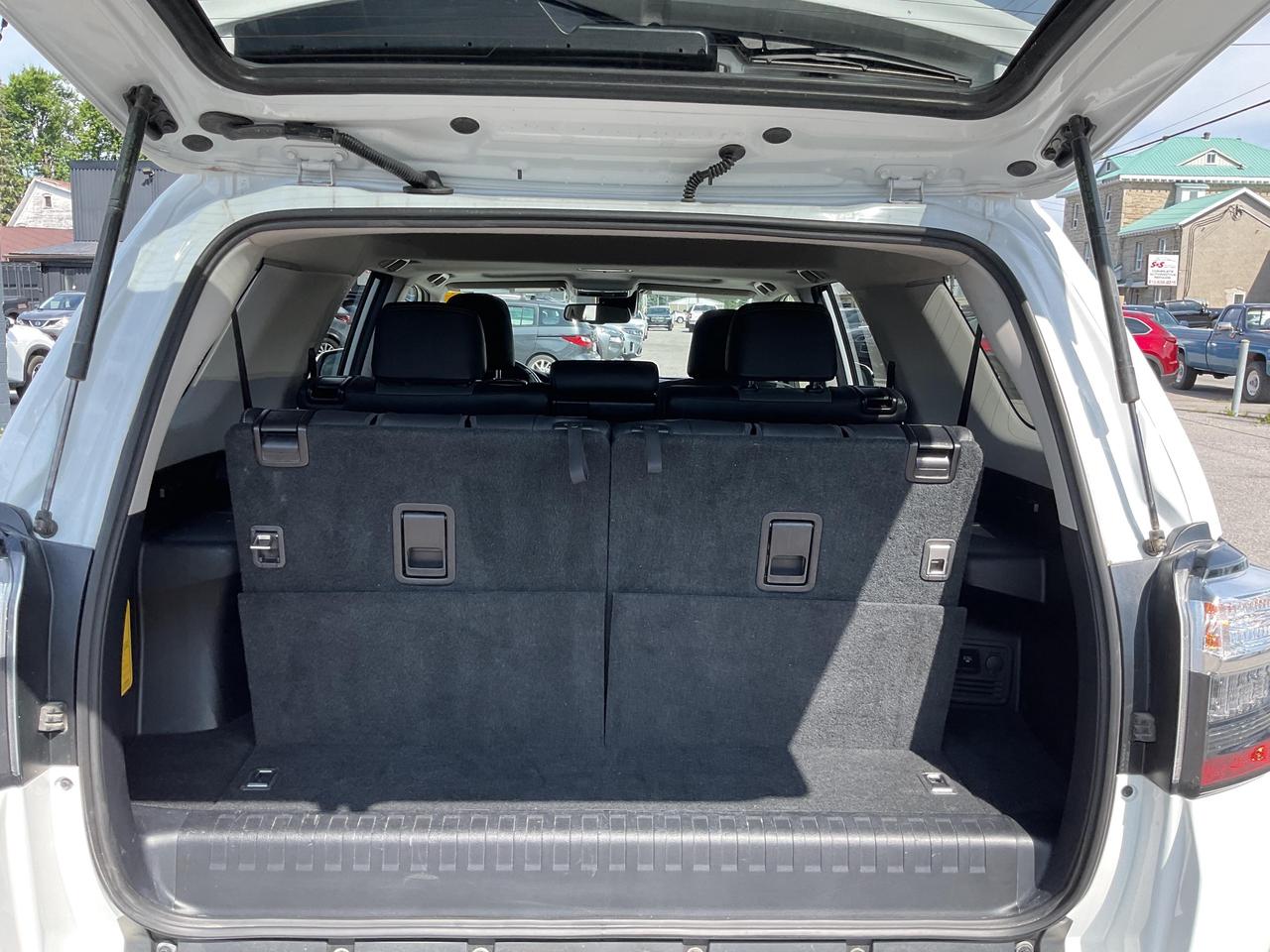 2024 Toyota 4Runner Base 4dr 4x4 Photo