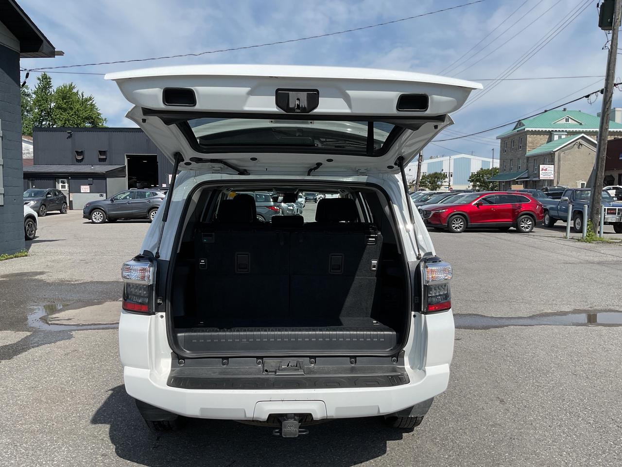 2024 Toyota 4Runner Base 4dr 4x4 Photo