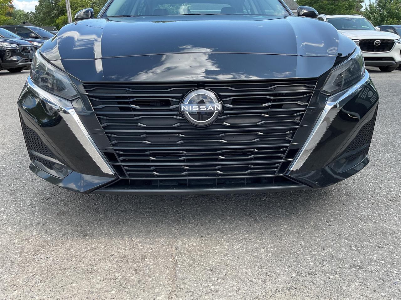 2025 Nissan Altima Platinum All-Wheel Drive Sedan Photo
