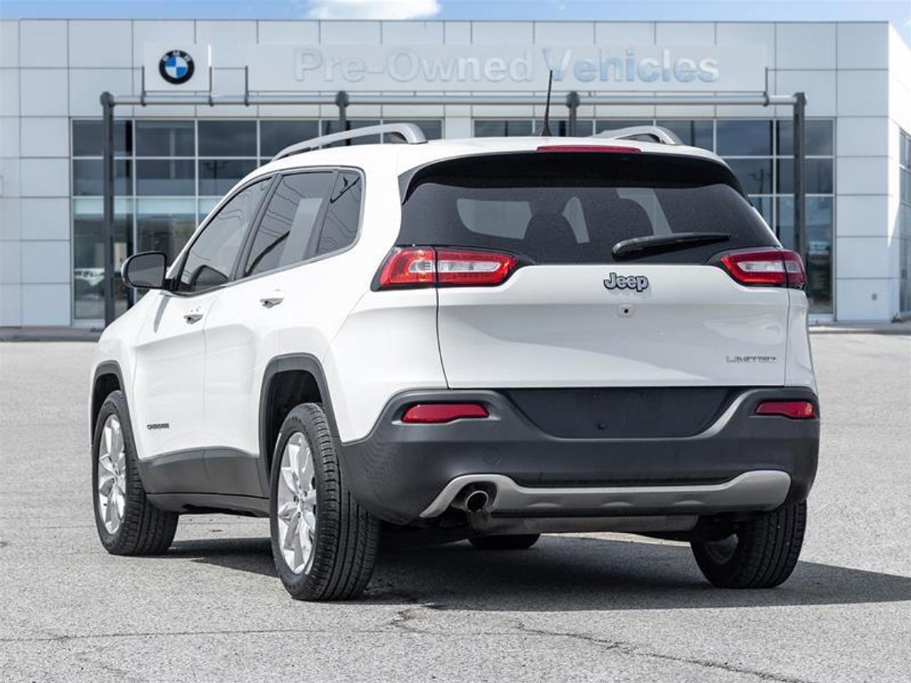 2016 Jeep Cherokee Limited 4dr Front-Wheel Drive Photo