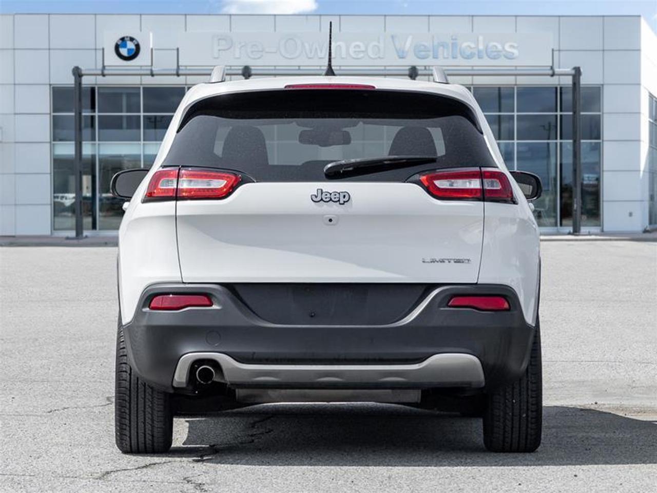 2016 Jeep Cherokee Limited 4dr Front-Wheel Drive Photo