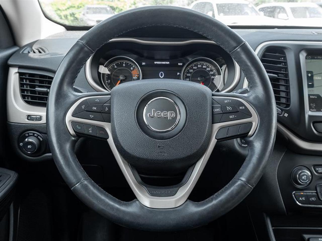 2016 Jeep Cherokee Limited 4dr Front-Wheel Drive Photo