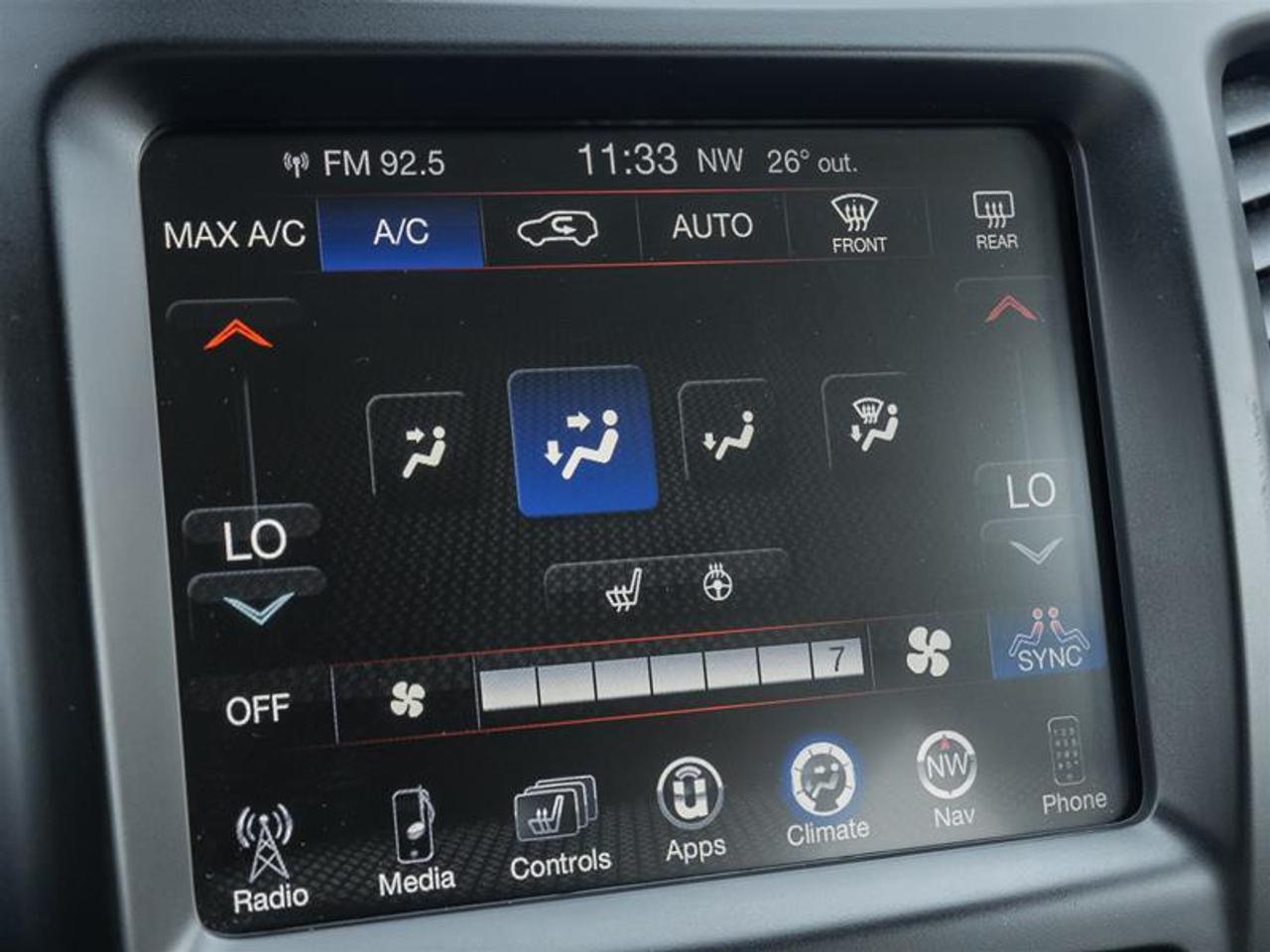 2016 Jeep Cherokee Limited 4dr Front-Wheel Drive Photo