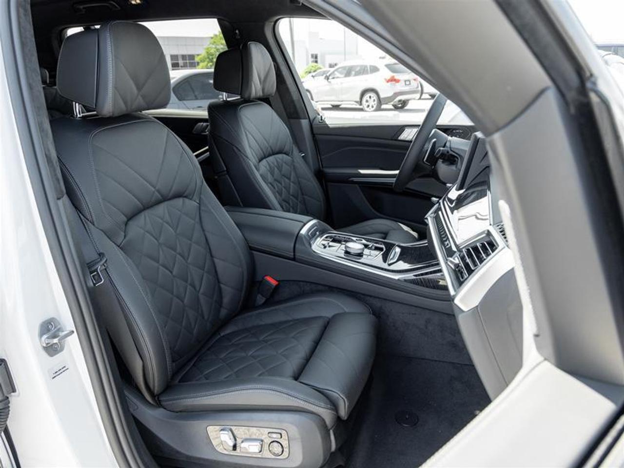2027 BMW X7 xDrive40i 4dr All-Wheel Drive Sports Activity Vehicle Photo