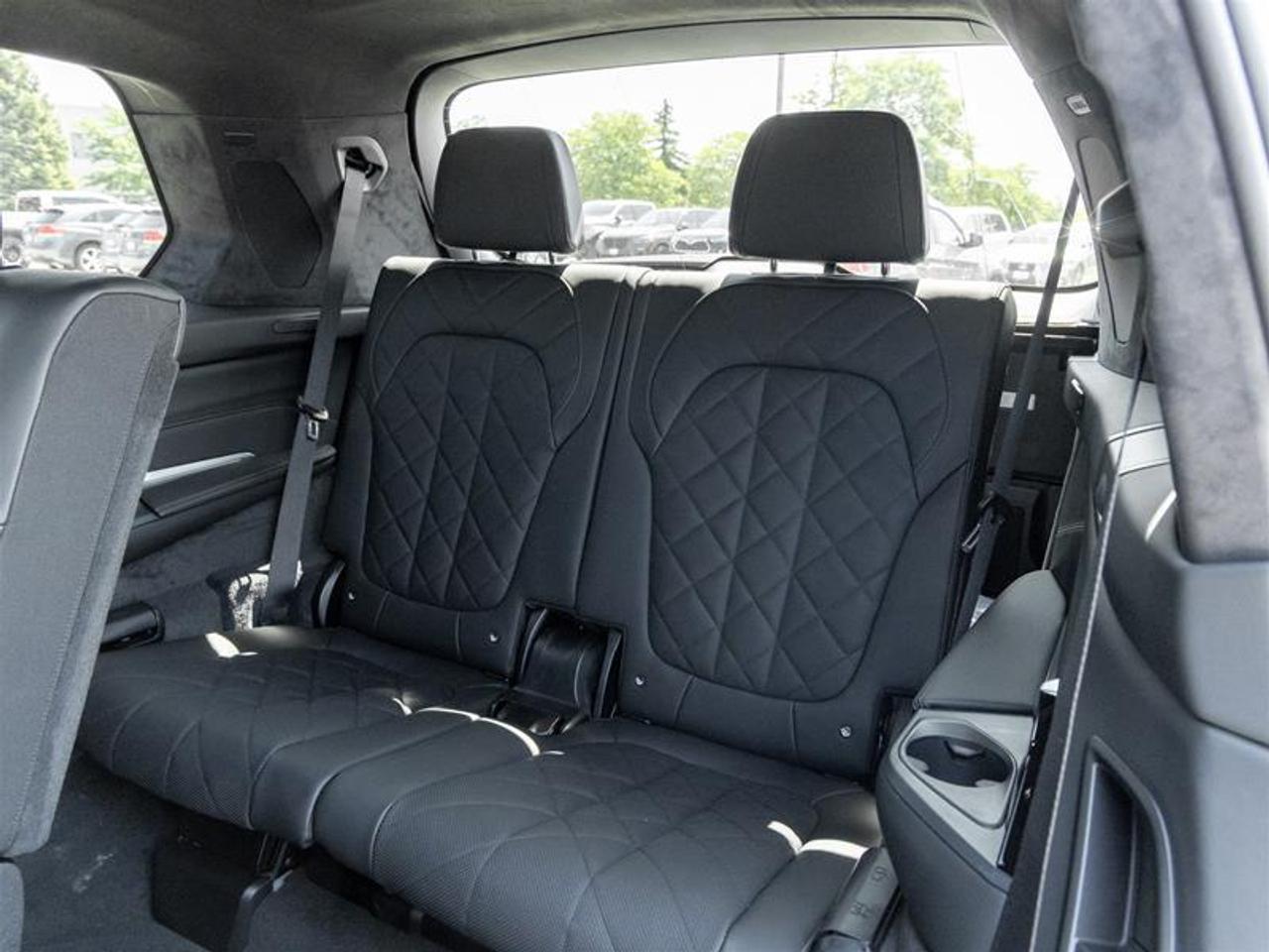 2027 BMW X7 xDrive40i 4dr All-Wheel Drive Sports Activity Vehicle Photo
