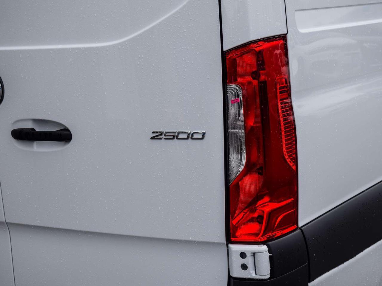 2025 Mercedes-Benz Sprinter 2500  Photo4