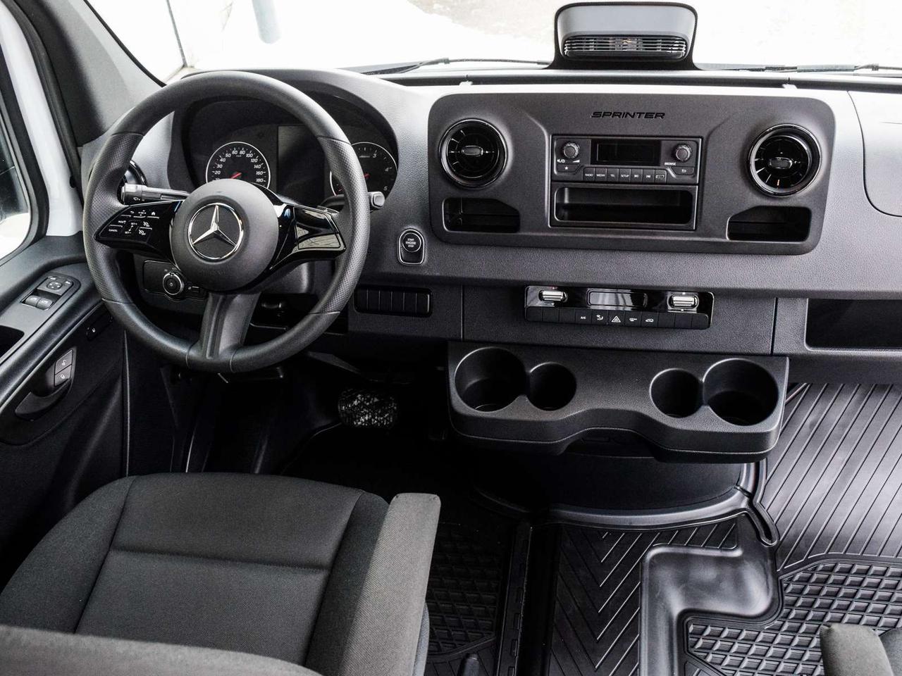 2025 Mercedes-Benz Sprinter 2500  Photo