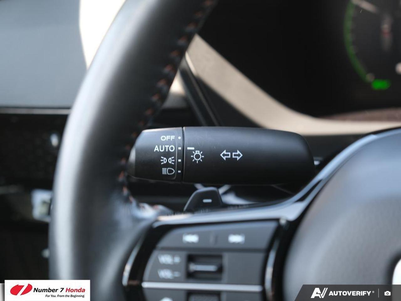 2024 Honda CR-V Hybrid Touring *EXTENDED FACTRY WARRANTY*ONE OWNER Photo
