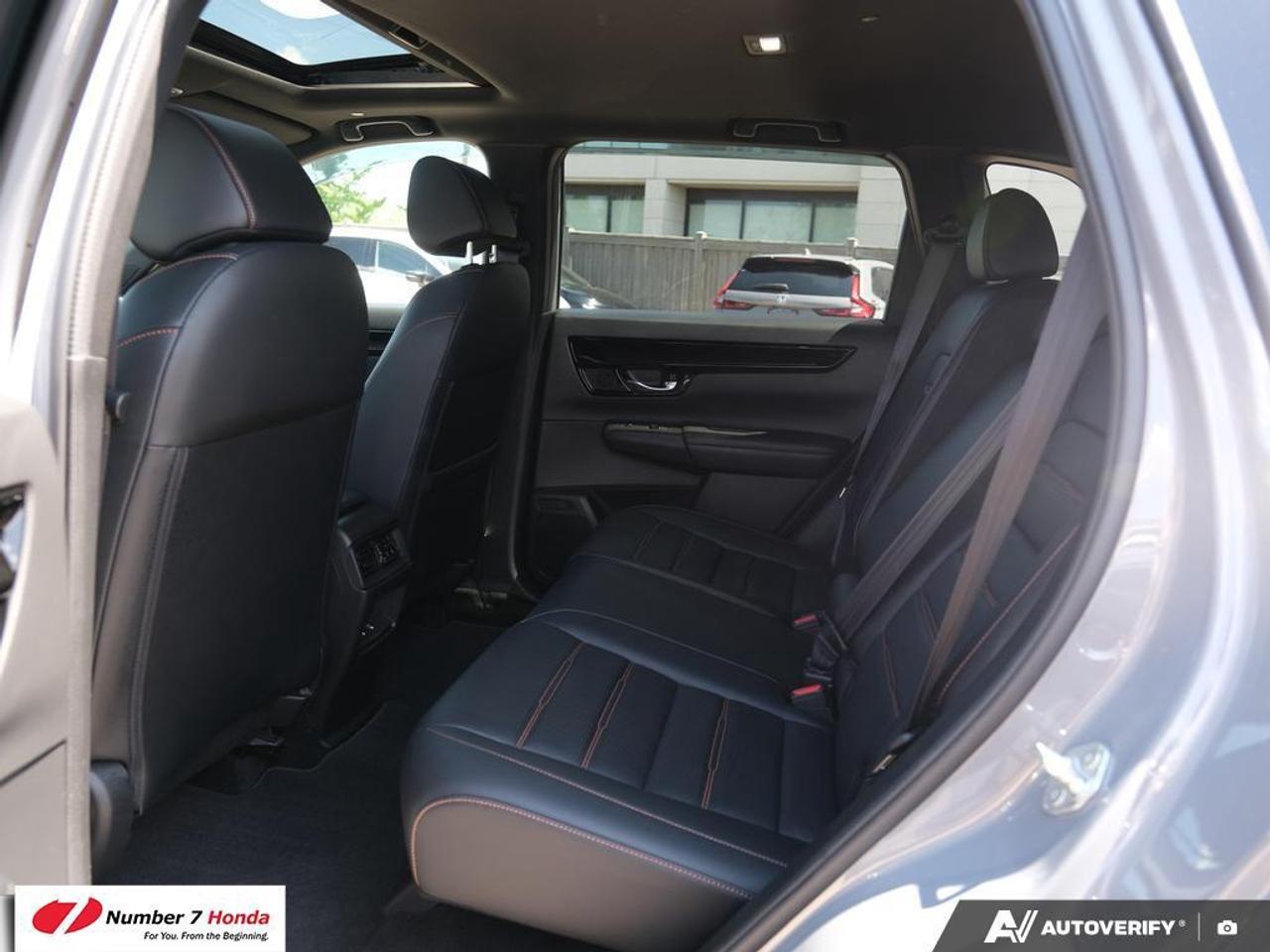 2024 Honda CR-V Hybrid Touring *EXTENDED FACTRY WARRANTY*ONE OWNER Photo