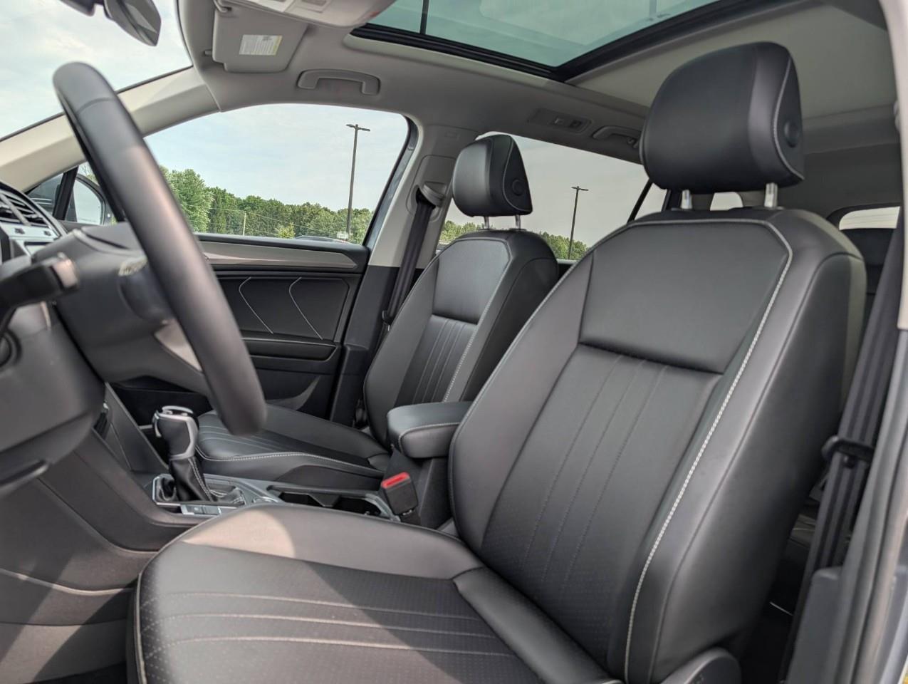 2024 Volkswagen Tiguan Comfortline Low kms/ No accidents Photo
