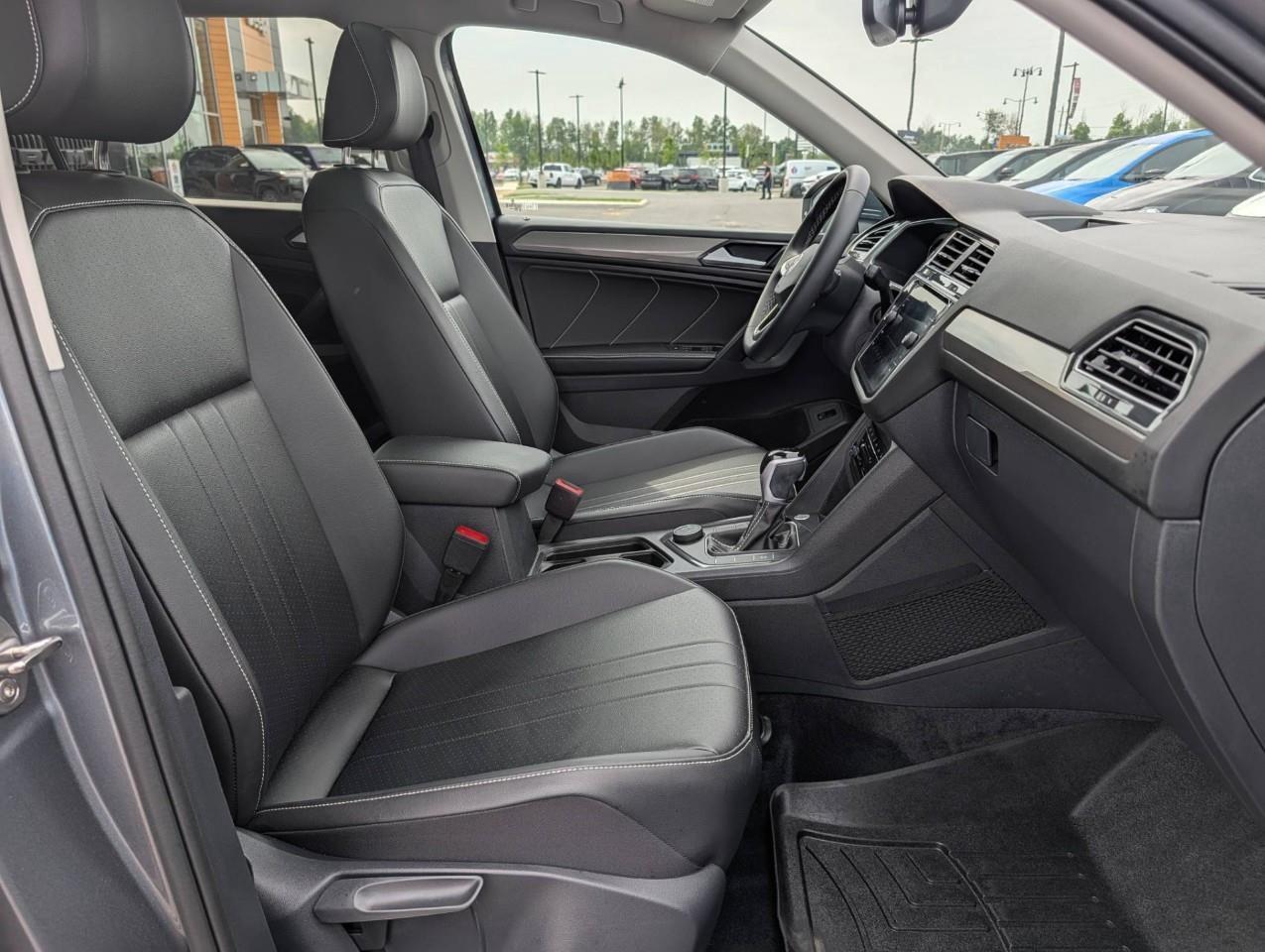 2024 Volkswagen Tiguan Comfortline Low kms/ No accidents Photo