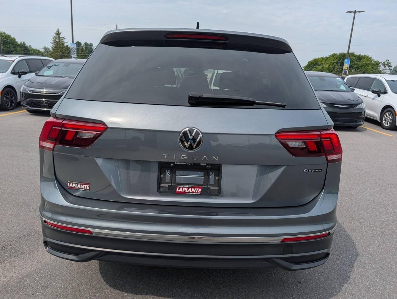 2024 Volkswagen Tiguan Comfortline Low kms/ No accidents Photo