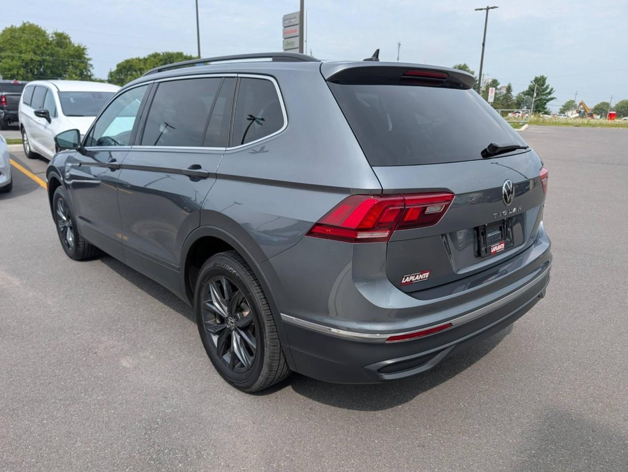 2024 Volkswagen Tiguan Comfortline Low kms/ No accidents Photo