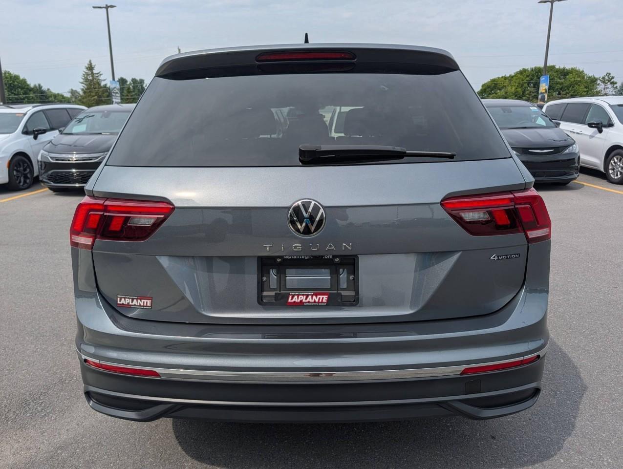 2024 Volkswagen Tiguan Comfortline Low kms/ No accidents Photo