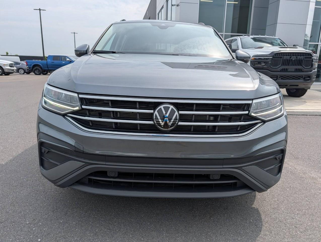 2024 Volkswagen Tiguan Comfortline Low kms/ No accidents Photo