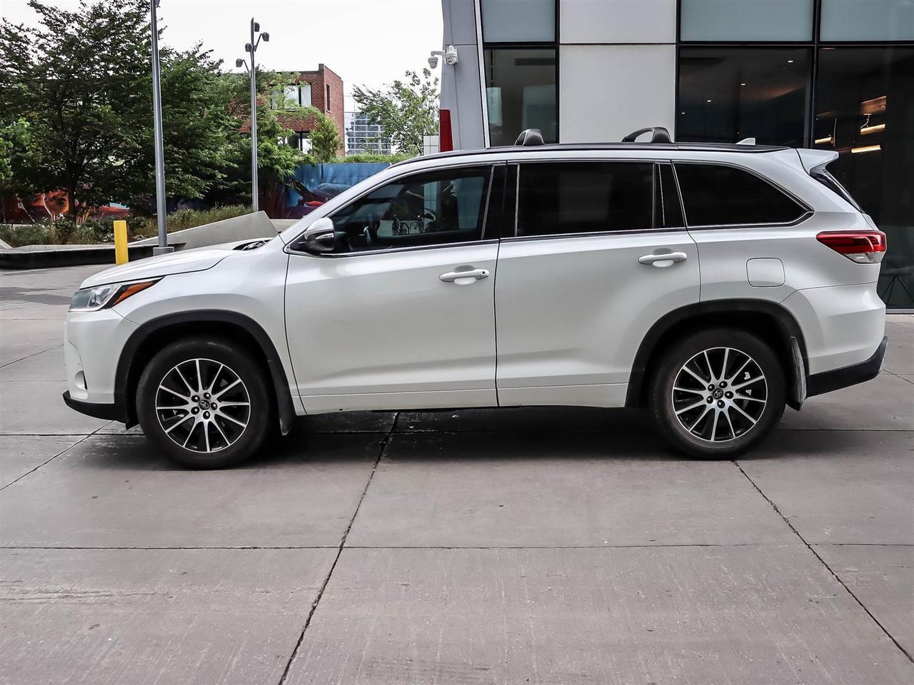 2017 Toyota Highlander  Photo