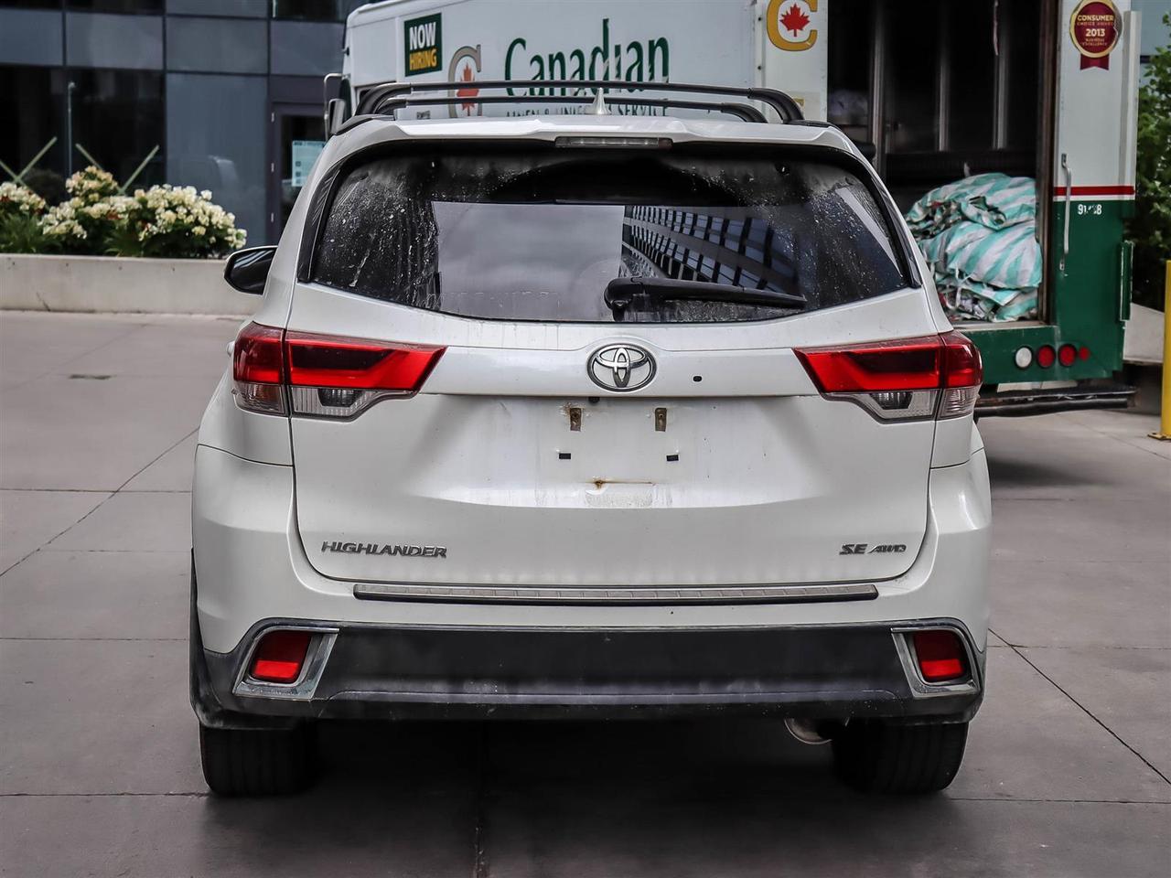 2017 Toyota Highlander  Photo