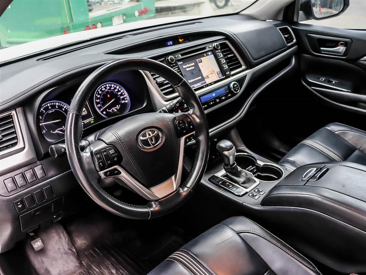 2017 Toyota Highlander  Photo