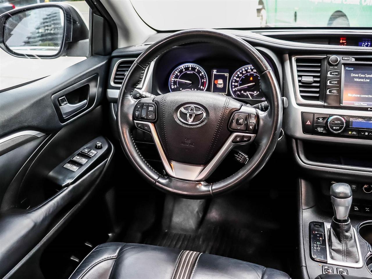 2017 Toyota Highlander  Photo
