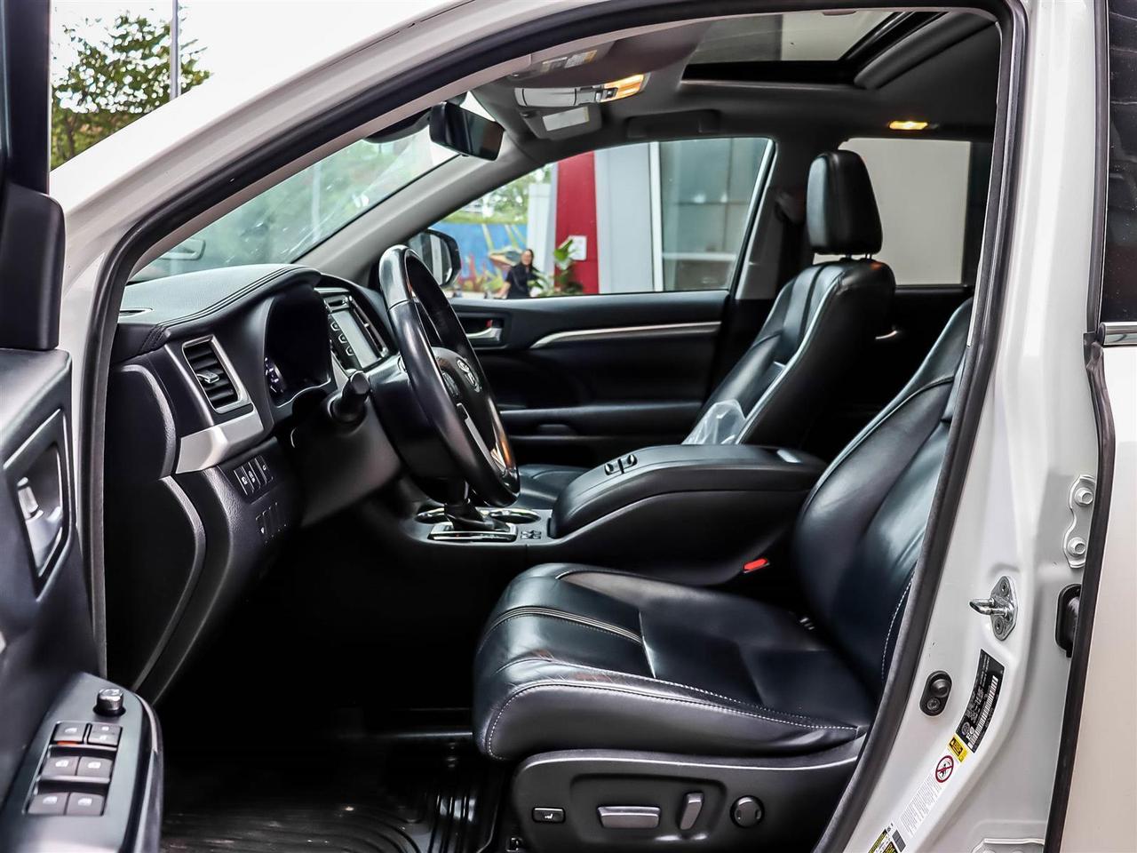 2017 Toyota Highlander  Photo