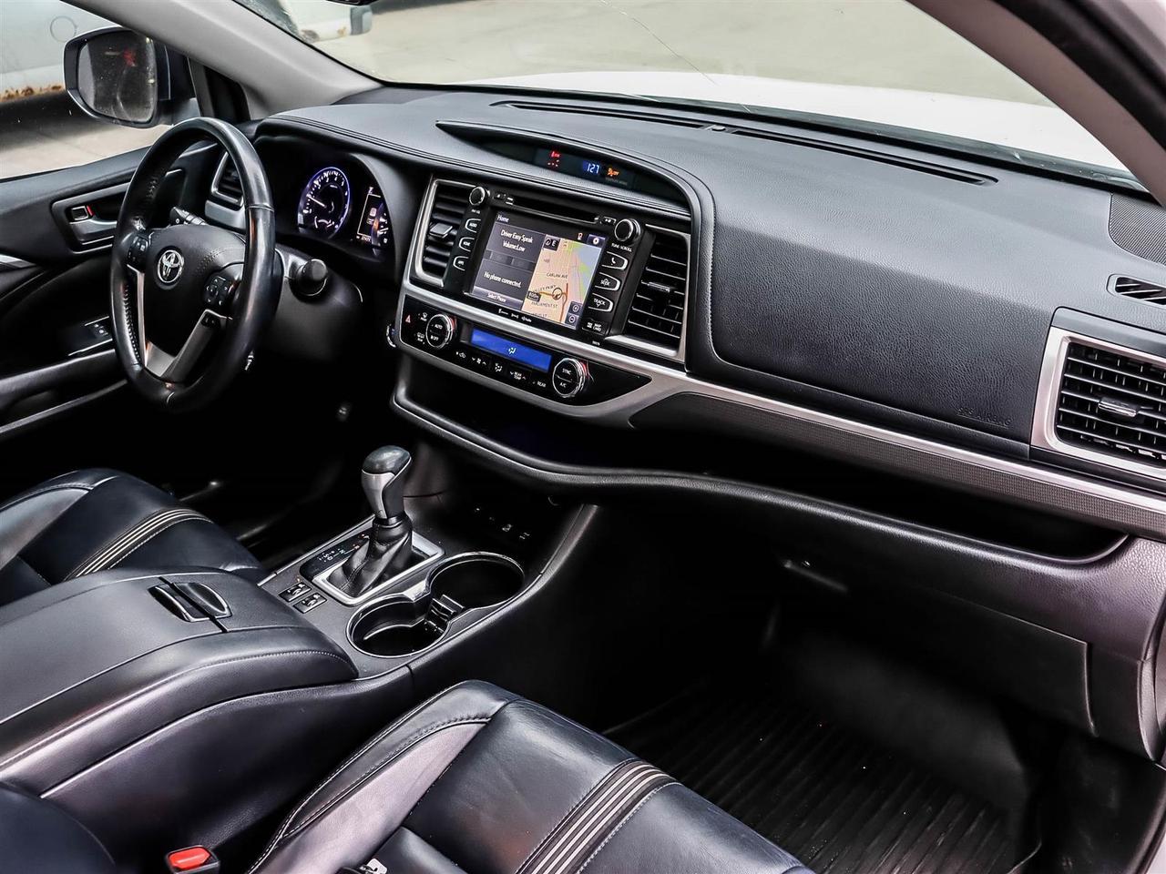 2017 Toyota Highlander  Photo