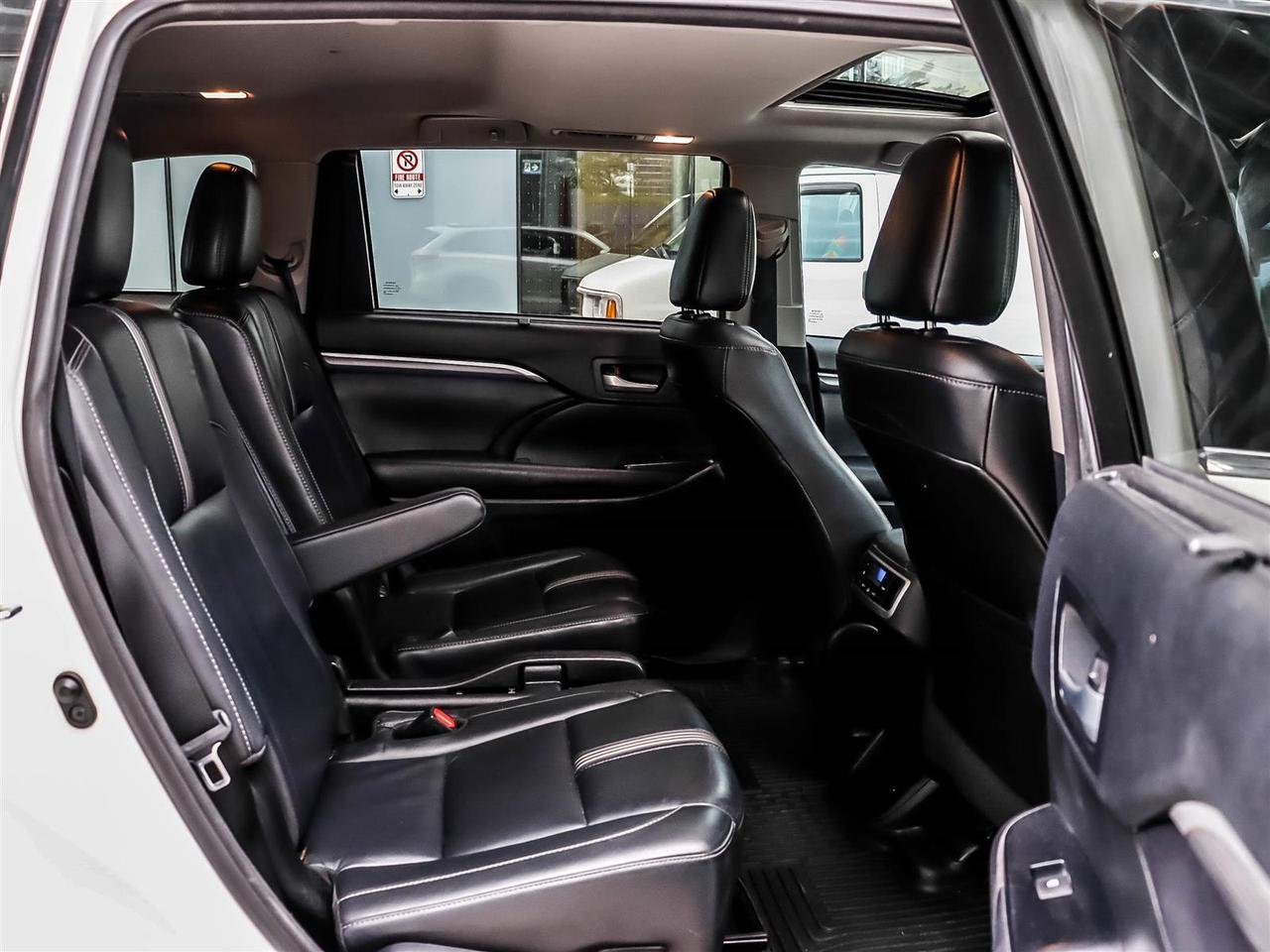 2017 Toyota Highlander  Photo