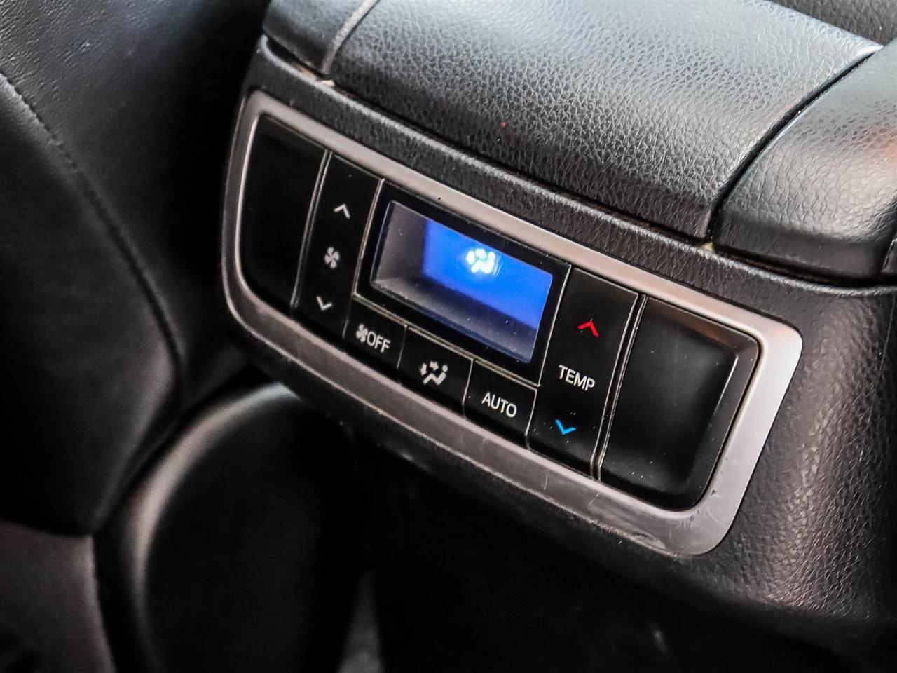 2017 Toyota Highlander  Photo