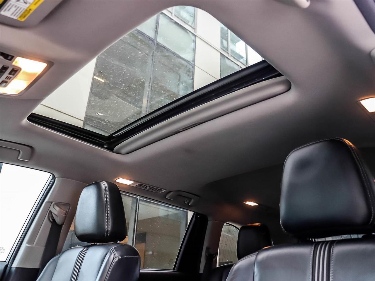 2017 Toyota Highlander  Photo