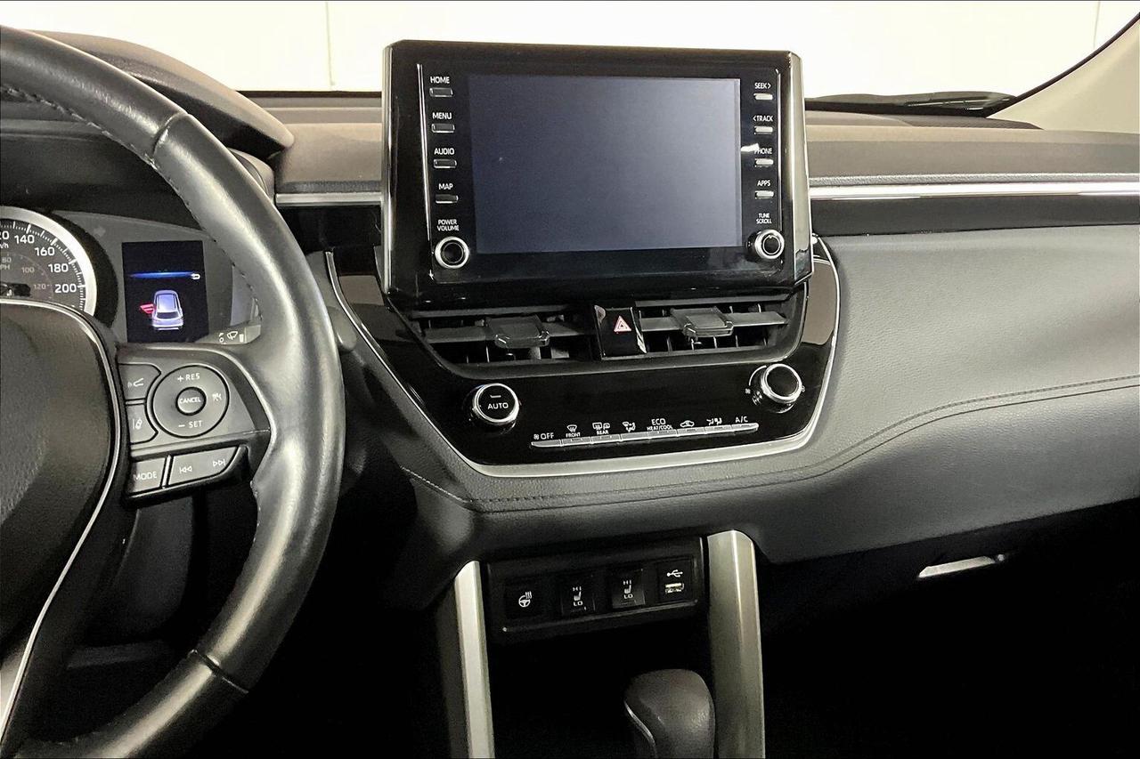 2022 Toyota Corolla Cross LE FWD Photo