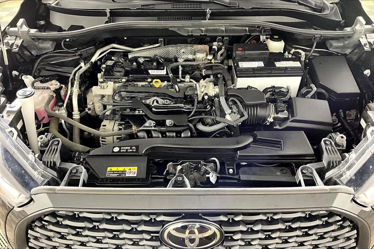 2022 Toyota Corolla Cross LE FWD Photo