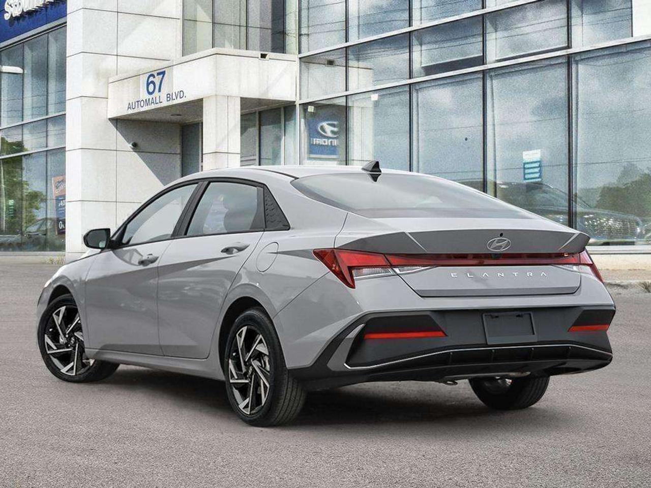 2026 Hyundai Elantra Preferred IVT w/Tech Pkg demo used Photo