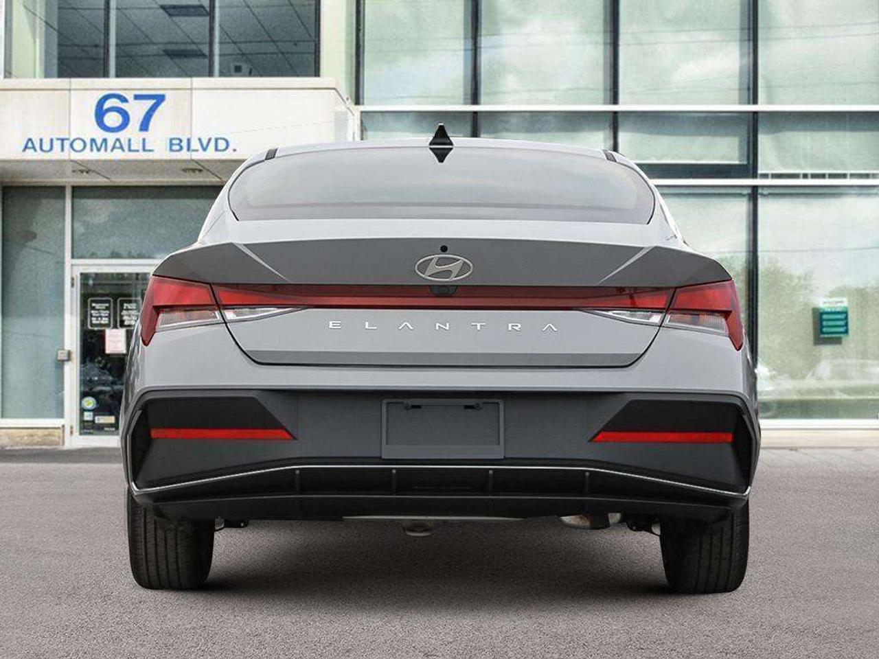 2026 Hyundai Elantra Preferred IVT w/Tech Pkg demo used Photo4