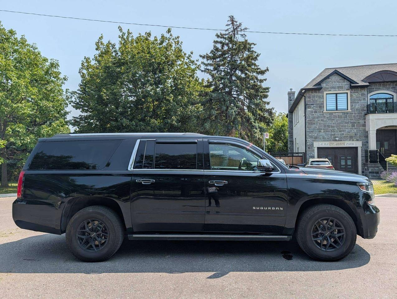 2017 Chevrolet Suburban Premier Photo