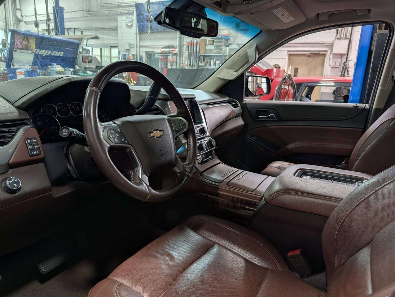 2017 Chevrolet Suburban Premier Photo