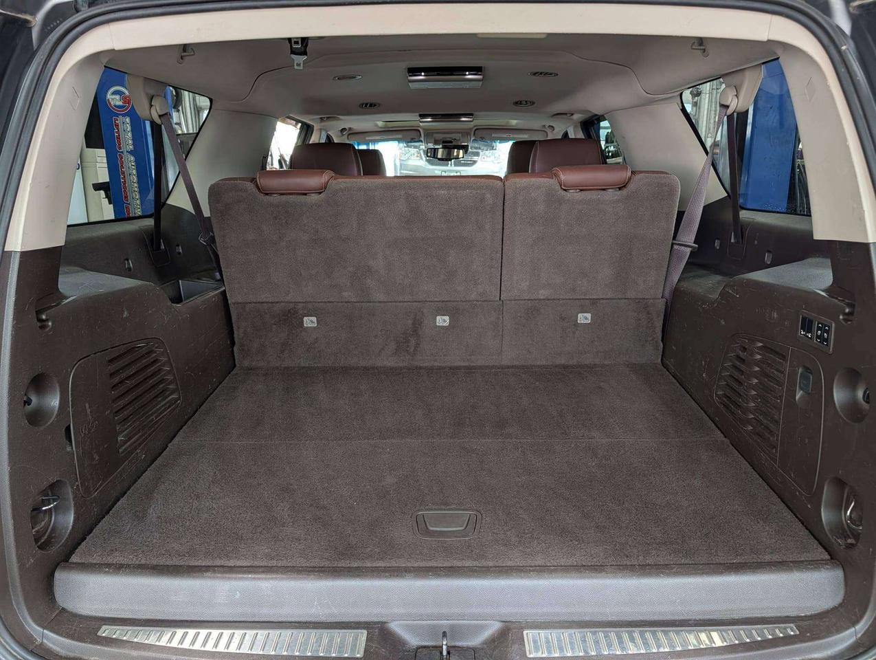 2017 Chevrolet Suburban Premier Photo