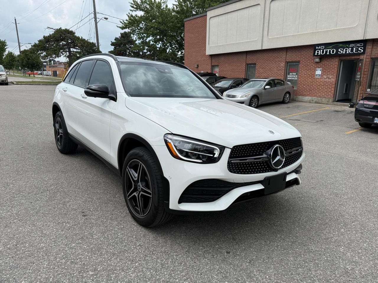 2022 Mercedes-Benz GLC-Class GLC 300 4MATIC SUV Photo2