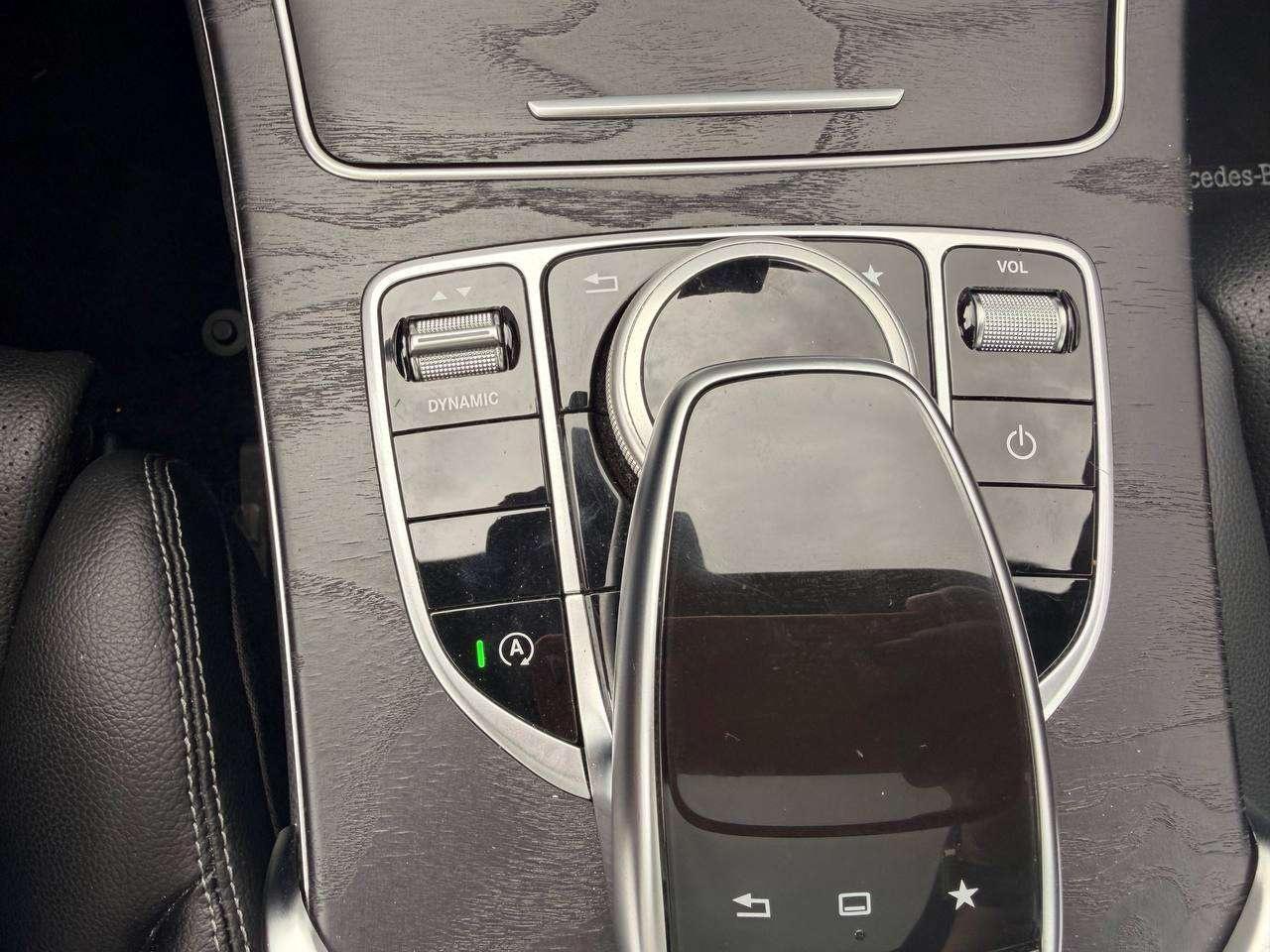 2016 Mercedes-Benz C-Class 4dr Sdn C 300 4MATIC Photo