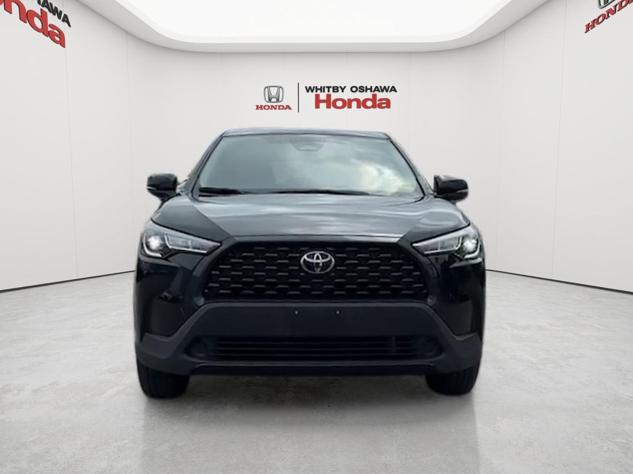 2025 Toyota Corolla Cross LE AWD Photo