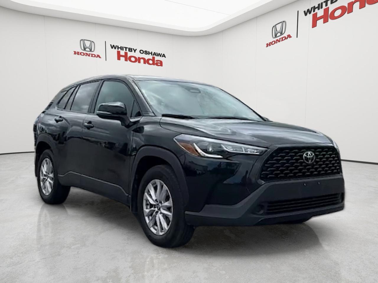 2025 Toyota Corolla Cross LE AWD Photo