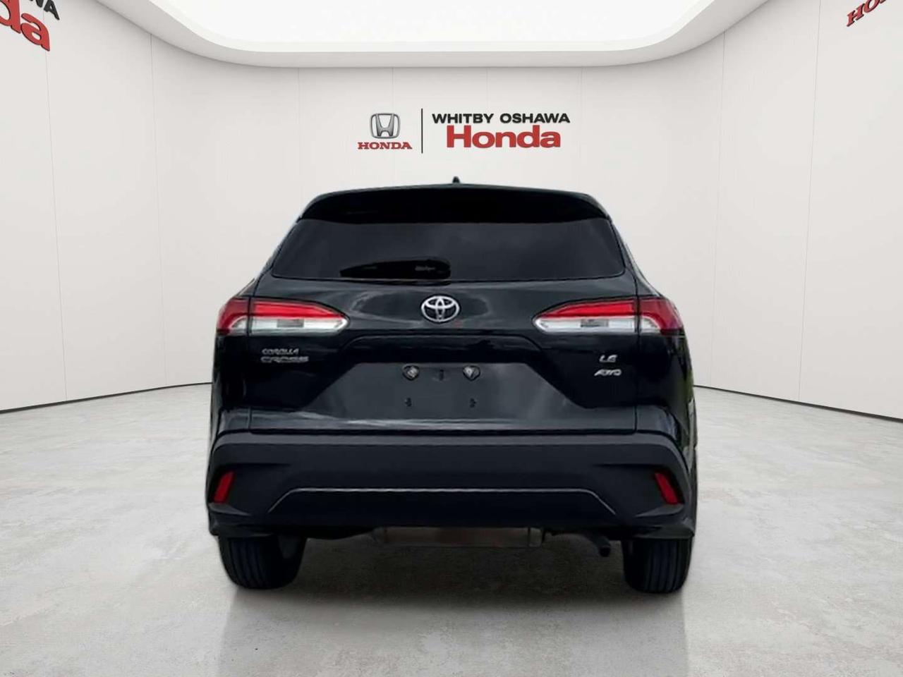 2025 Toyota Corolla Cross LE Photo
