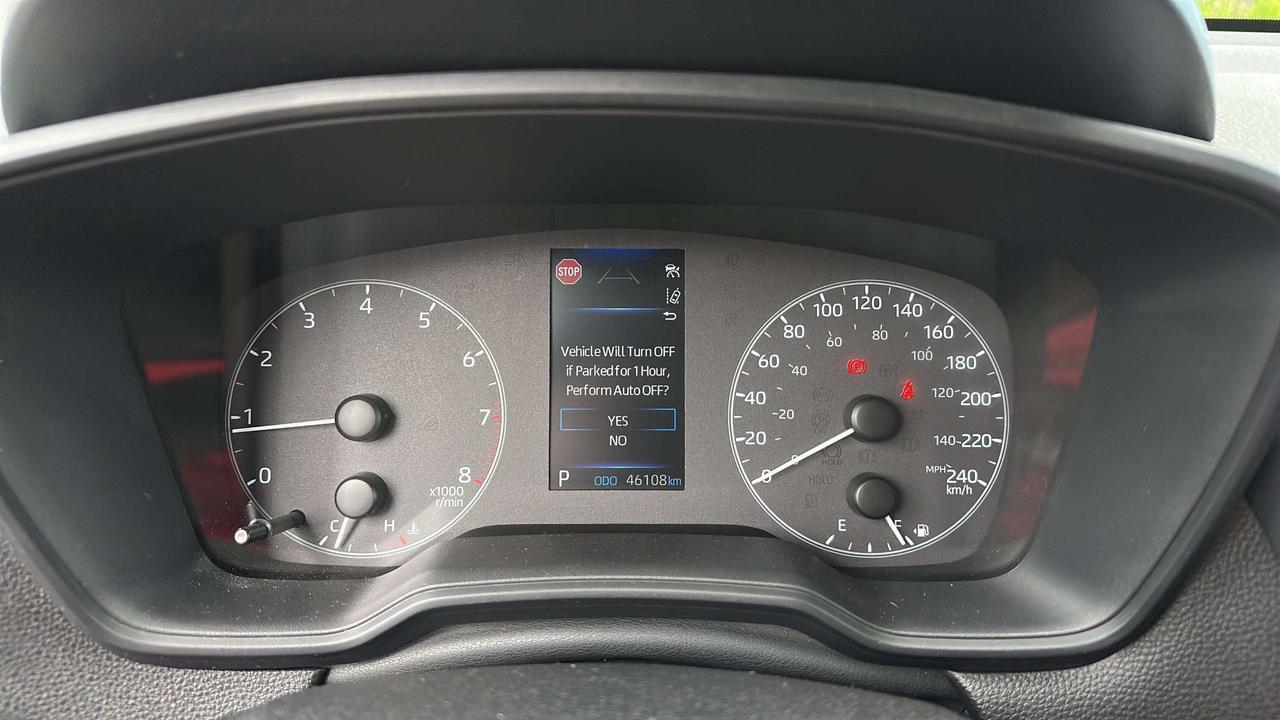 2025 Toyota Corolla Cross LE Photo