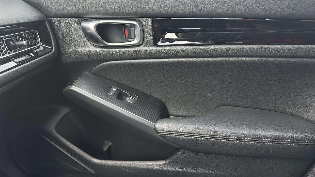 2024 Honda Civic Touring Photo