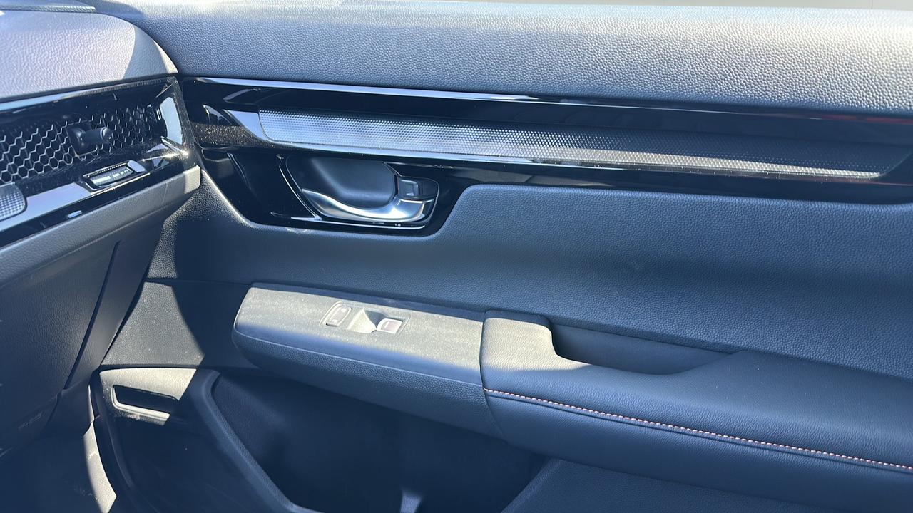 2026 Honda CR-V Hybrid Touring AWD Photo