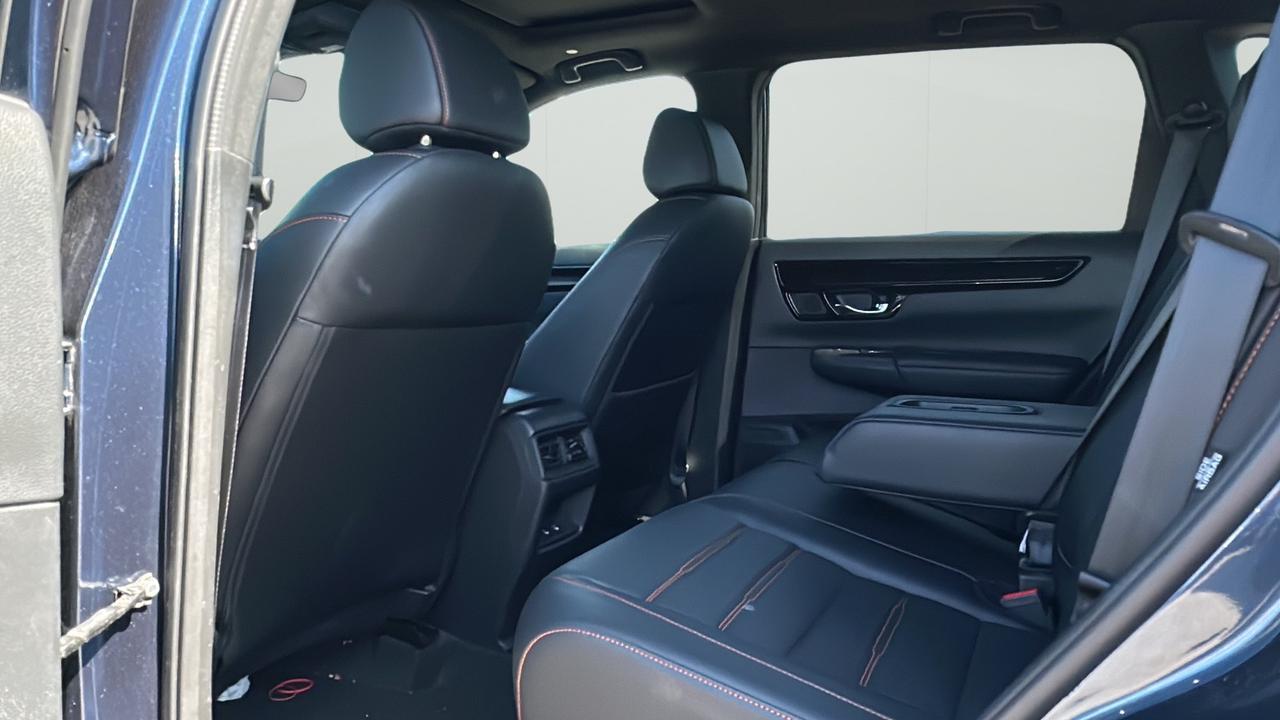 2025 Honda CR-V Hybrid Touring AWD Photo