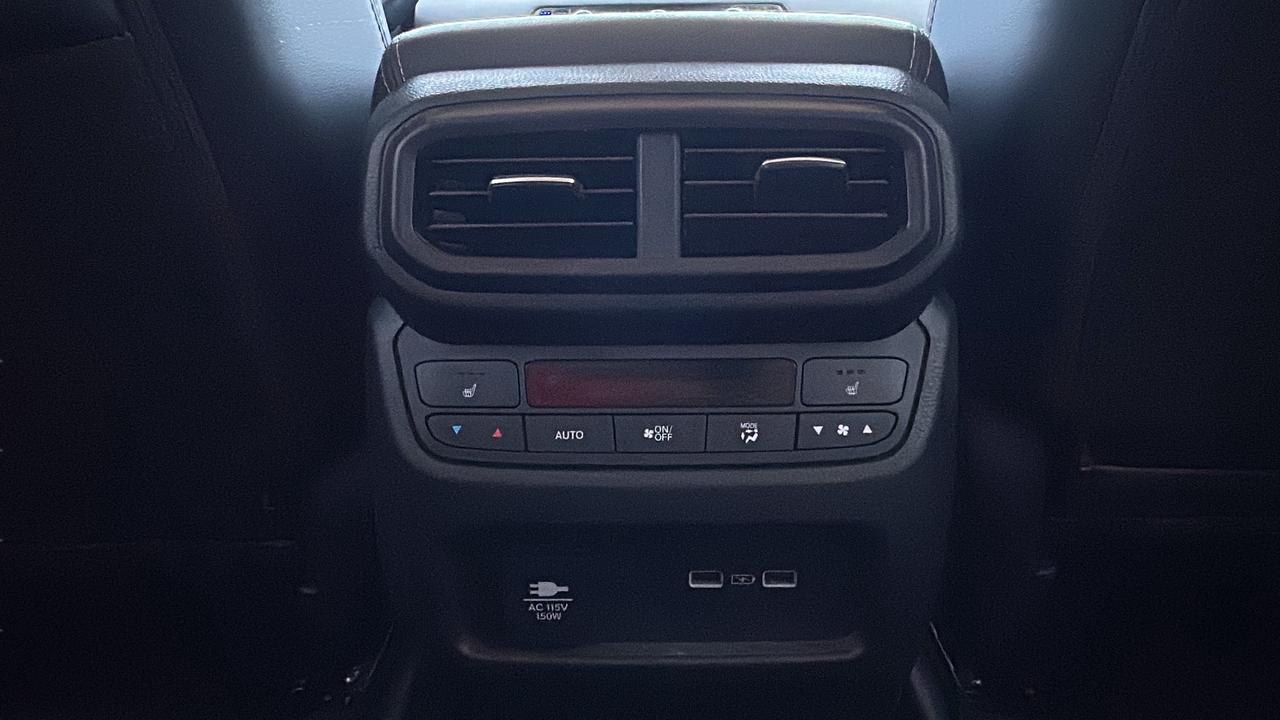 2023 Honda Pilot Touring AWD Photo